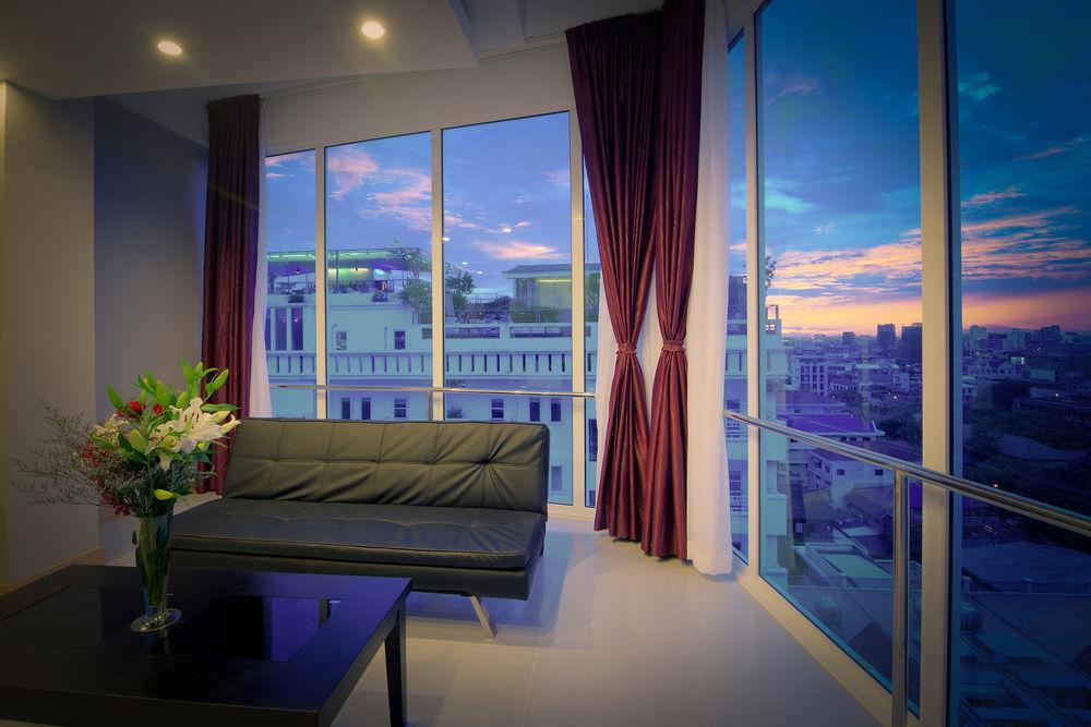 Colina Sky Hotel Phnom Penh Exterior foto