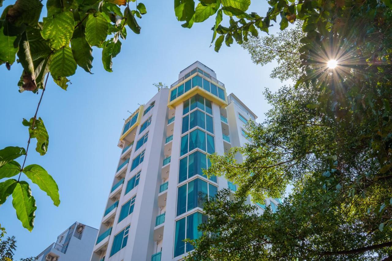 Colina Sky Hotel Phnom Penh Exterior foto