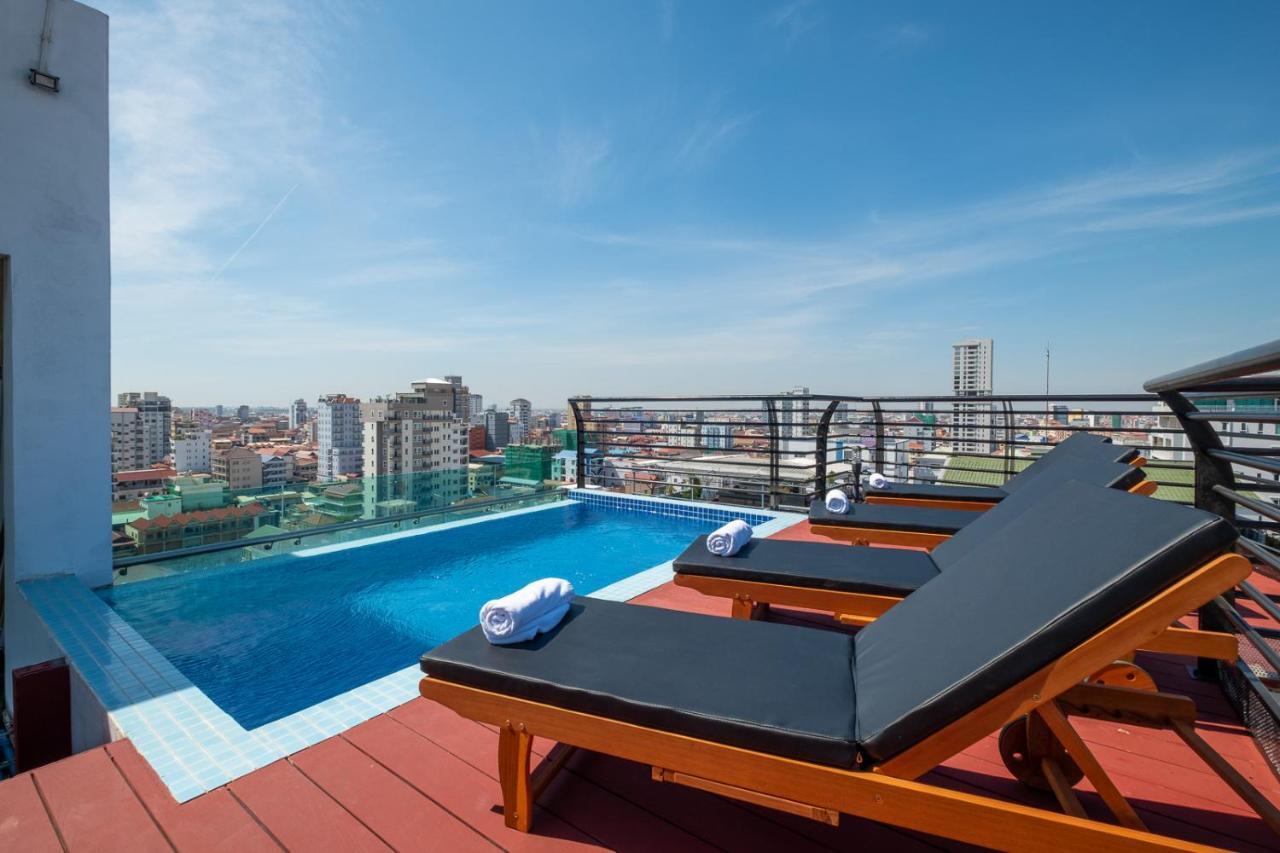 Colina Sky Hotel Phnom Penh Exterior foto