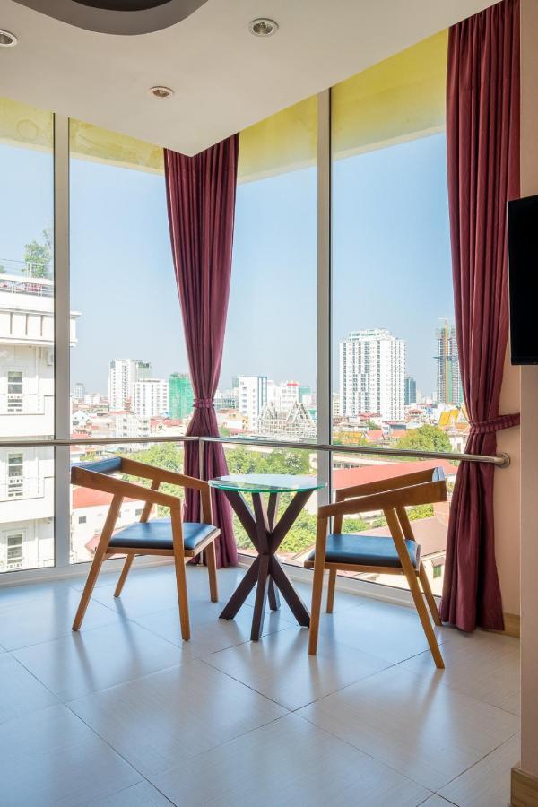 Colina Sky Hotel Phnom Penh Exterior foto