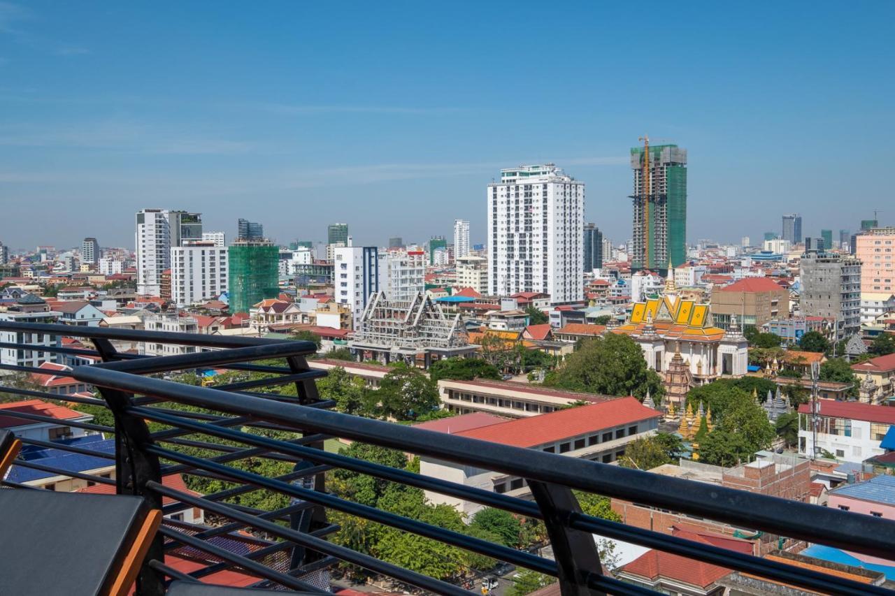 Colina Sky Hotel Phnom Penh Exterior foto